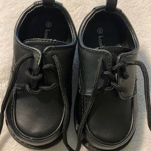 Black Koala dress shoes. Perfect for wedding or Christmas pictures. Size 6